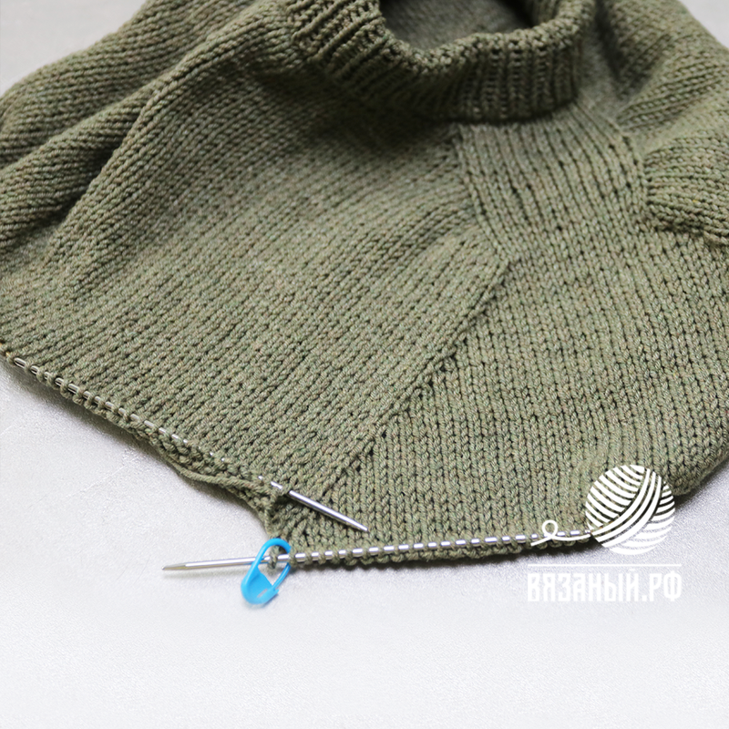 Как вязать свитер реглан сверху спицами